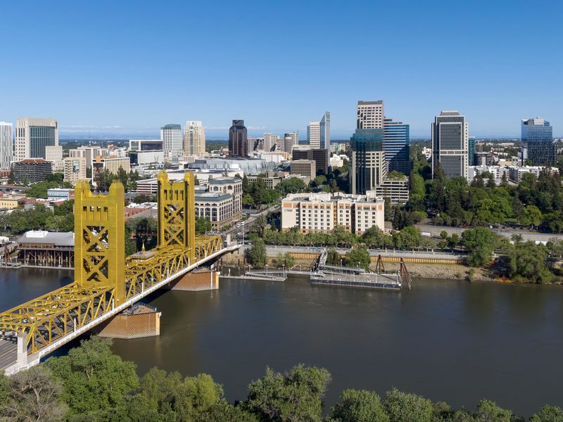 Sacramento — Tower Bridge & skyline